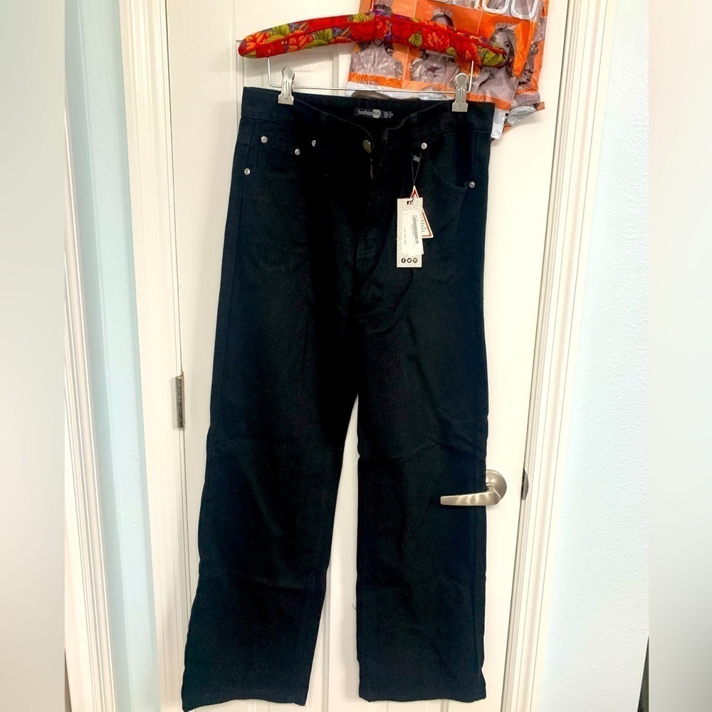 NWT BooHoo high rise, wide leg black jeans, size 6 Grunge Goth Whimsigoth